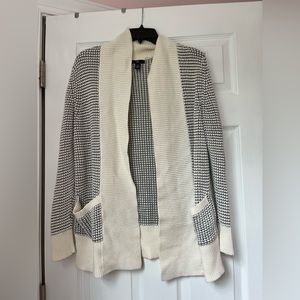 Gap Gray and Cream Knitted Cardigan